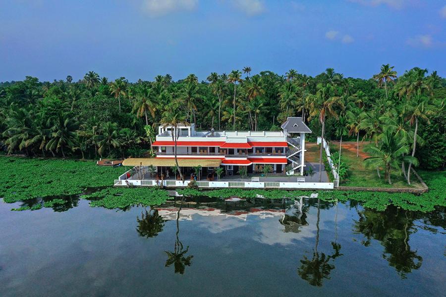 Vembanad Village Backwater Resort Alappuzha Dış mekan fotoğraf
